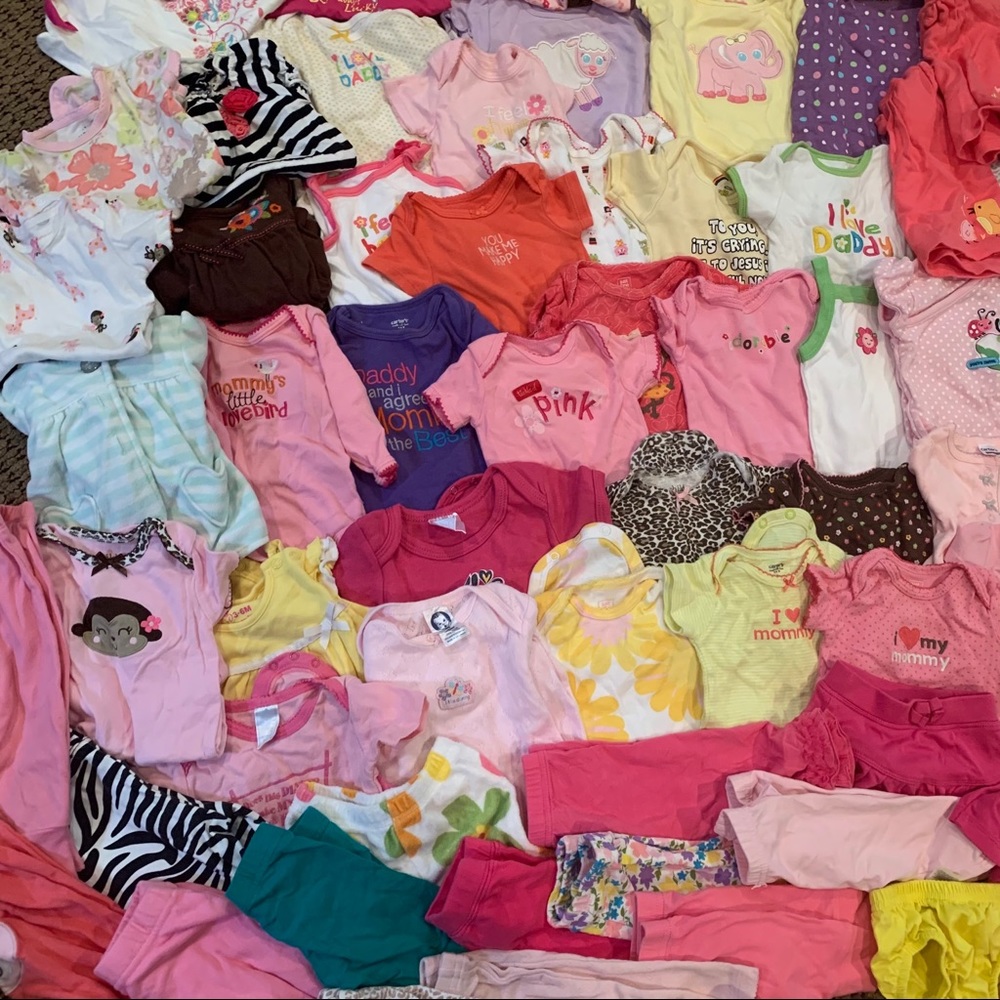 Huge lot of 3-6 months baby girl clothes!